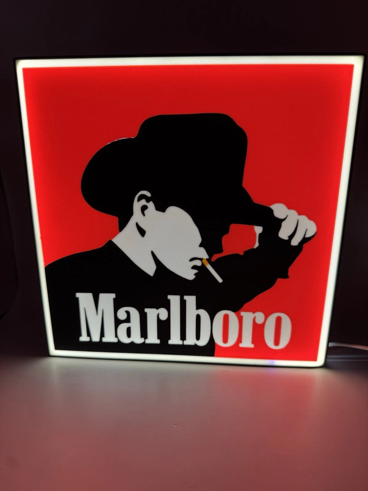 Marlboro Man -  Light Up LED Sign - Cowboy Reds Zippo Ashtray Lighter Rolling