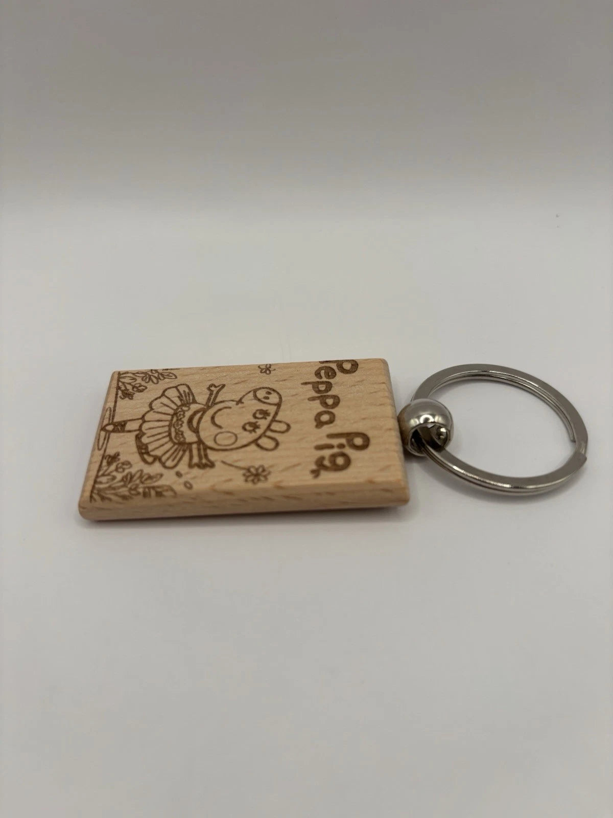 Laser Engraved Wooden Peppa Pig Keychain – Cute Cartoon Gift for Kids