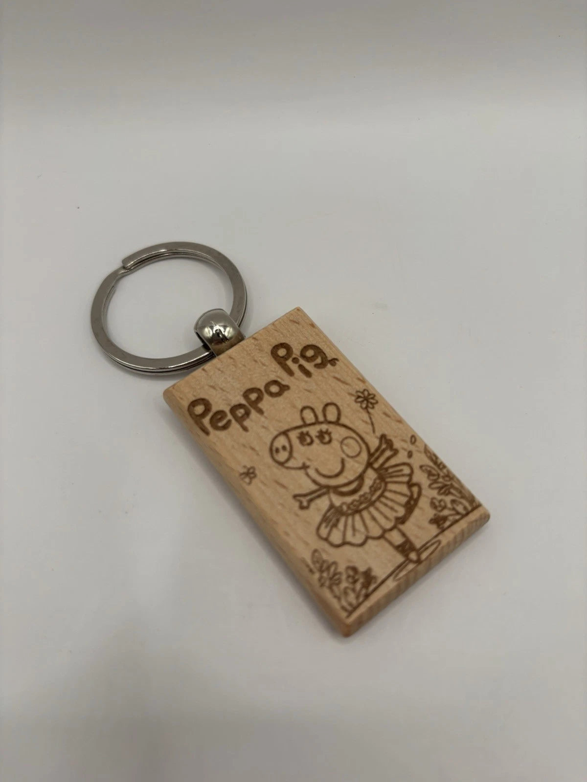 Laser Engraved Wooden Peppa Pig Keychain – Cute Cartoon Gift for Kids
