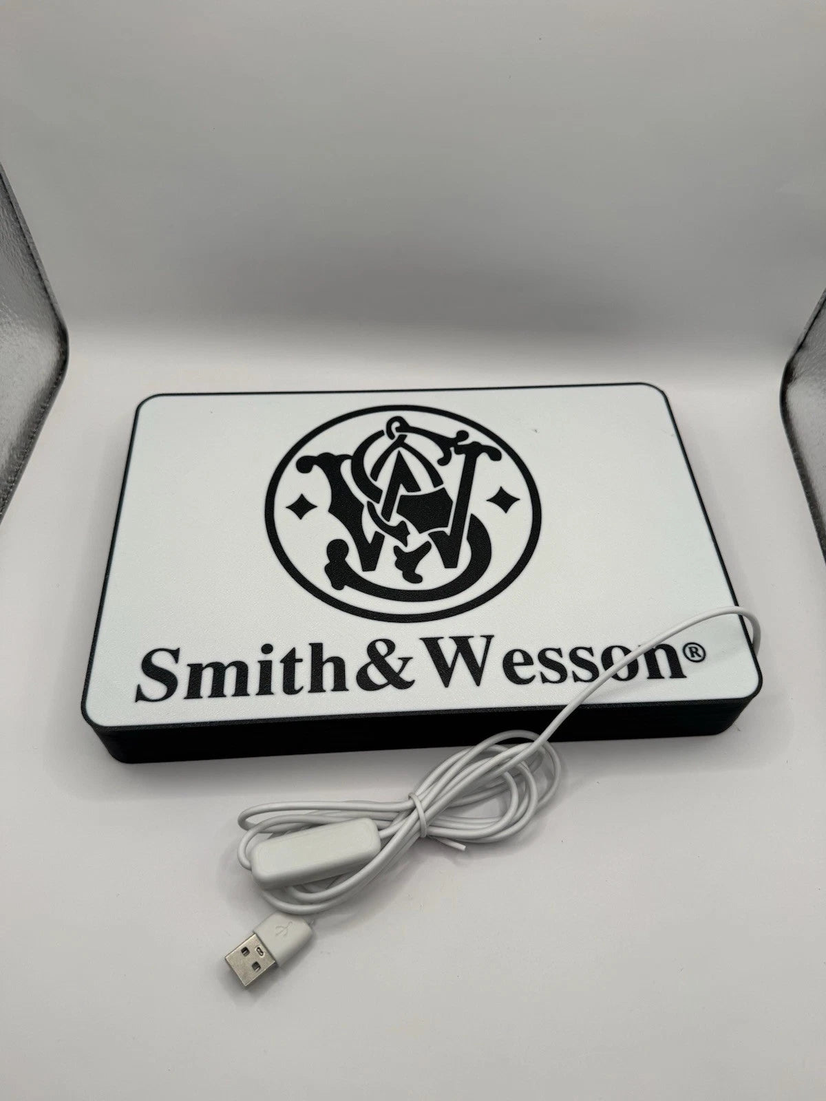 Smith & Wesson Light Up LED Neon Sign - 2a Reloading Shooting Hunting
